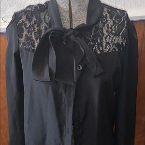 Black lace bow tie shirt 🖤